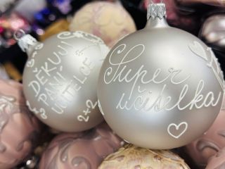 🧡 Už víte, čím letos poděkujete paní učitelce? Protože za trpělivost, lásku a každodenní péči si zaslouží víc než jen...